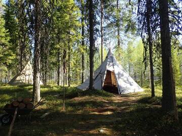 Фото Люкс-шатры Kotakylä - Teepee Village г. Juuka 5