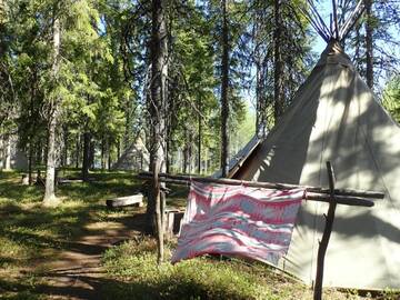 Фото Люкс-шатры Kotakylä - Teepee Village г. Juuka 1